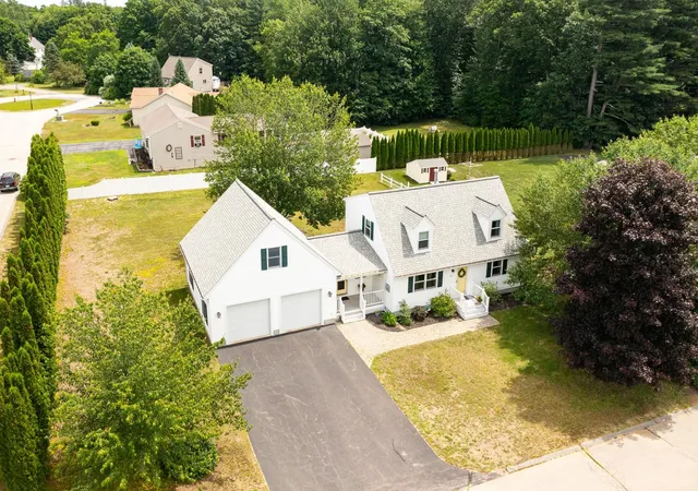 Homes for sale in Rollinsford, NH | 477 Stockdale Cir, Rollinsford, NH 03869 | MLS# 5096900
