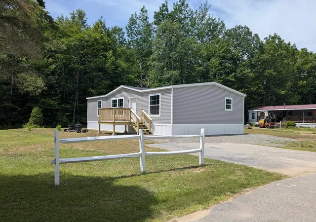 Homes for sale in Belmont, NH | 9 Valley Dr, Belmont, NH 03220 | MLS# 5096908