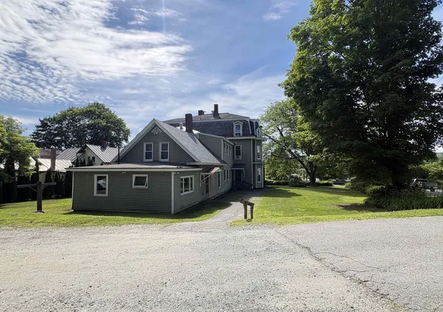 Homes for sale in Hartford, VT | 533 South Main St, Hartford, VT 05001 | MLS# 5096911