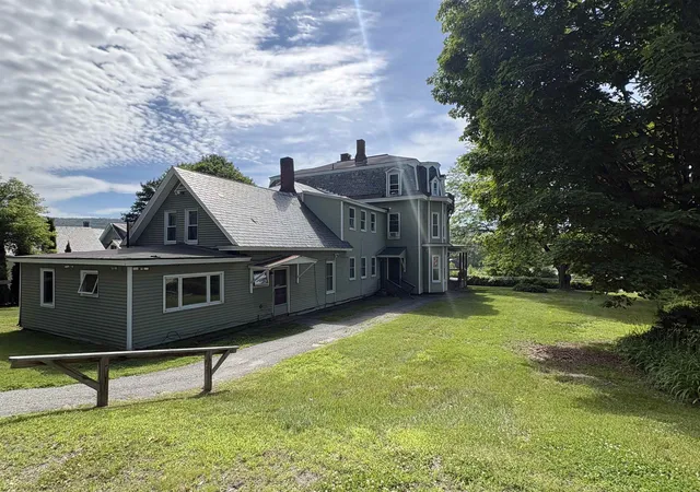 Homes for sale in Hartford, VT | 533 South Main St, Hartford, VT 05001 | MLS# 5096911