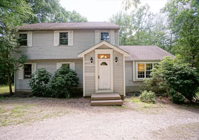 Photo 1 of Single family home for sale at 12 Anne Dr, Hampstead, NH 03841 | MLS# 5096930 | Listing updated on 2026-07-24