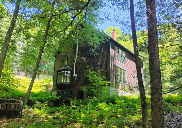 Homes for sale in Brattleboro, VT | 160 Akley Rd, Brattleboro, VT 05301 | MLS# 5096932