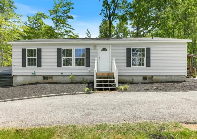 Homes for sale in Belmont, NH | 98 Hurricane Rd, Belmont, NH 03220 | MLS# 5096936
