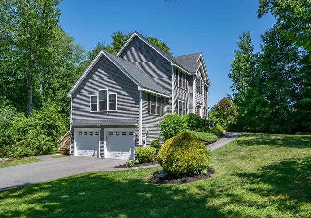 3rd image of 7 N Salem Rd, Hampstead, NH 03841 | MLS# 5096951