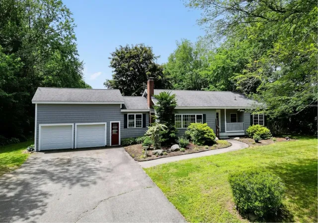 Homes for sale in Chester, NH | 224 Haverhill Rd, Chester, NH 03036 | MLS# 5096954