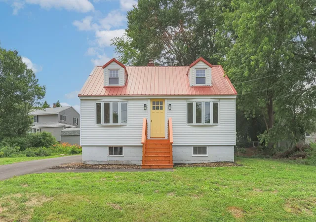 Homes for sale in Manchester, NH | 30 Dawson Ave, Manchester, NH 03104 | MLS# 5096964