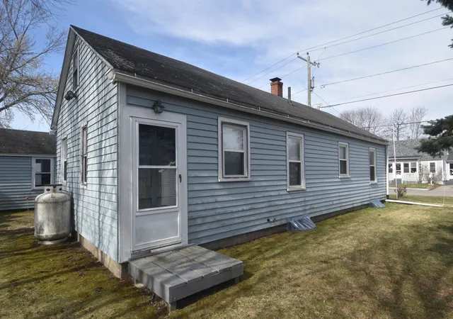 Homes for sale in Rochester, NH | 35 Olde Farm Ln, Rochester, NH 03867 | MLS# 5096993