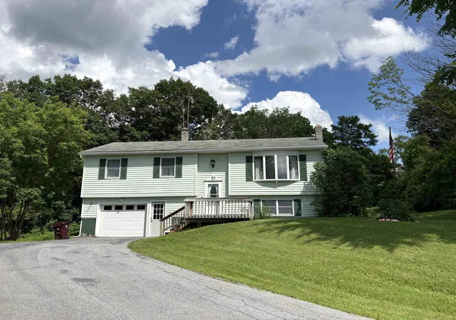 Photo 1 of Single family home for sale at 420 Gore Rd, Bennington, VT 05201 | MLS# 5097011 | Listing updated on 2026-07-08