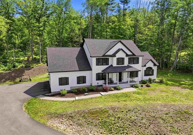 4th image of 316 Montelona Rd, Goffstown, NH 03045 | MLS# 5097023