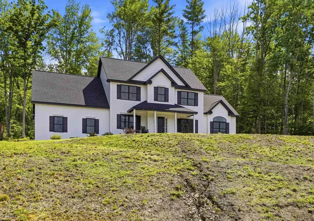 5th image of 316 Montelona Rd, Goffstown, NH 03045 | MLS# 5097023