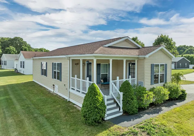 2nd image of 2 Goldenrod Wy, North Hampton, NH 03862 | MLS# 5097027