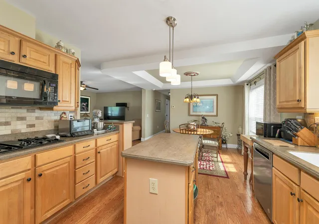 5th image of 2 Goldenrod Wy, North Hampton, NH 03862 | MLS# 5097027