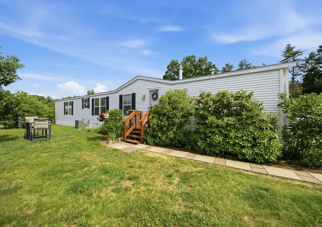 Homes for sale in Belmont, NH | 37 Circle Dr, Belmont, NH 03220 | MLS# 5097032