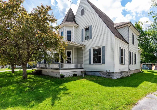 1st image of 583 Main St, Enosburg Falls, VT 05450 | MLS# 5097034
