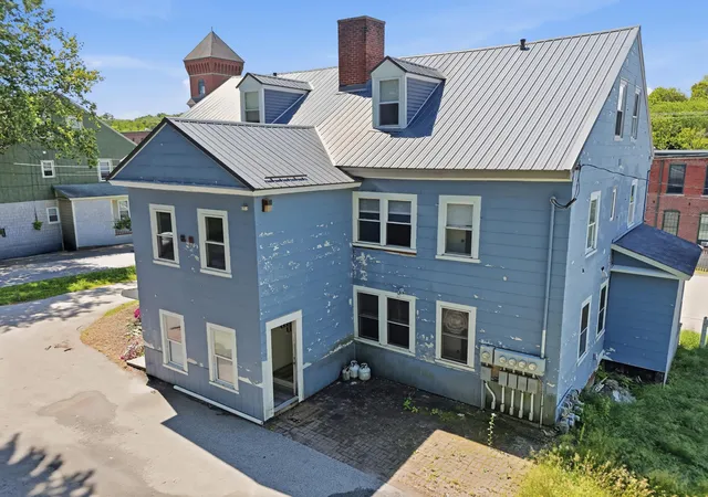 Homes for sale in Pembroke, NH | 25-31 Front St, Pembroke, NH 03275 | MLS# 5097044