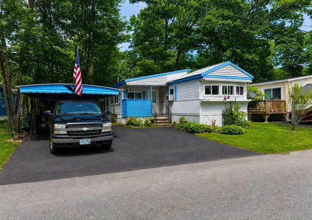 Homes for sale in Exeter, NH | 519 Canterbury Dr, Exeter, NH 03833 | MLS# 5097054