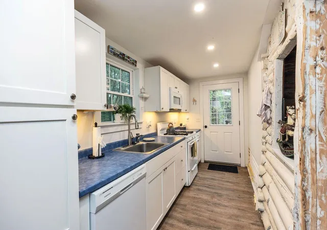 5th image of 9 Highland Ct, Fitzwilliam, NH 03447 | MLS# 5097079