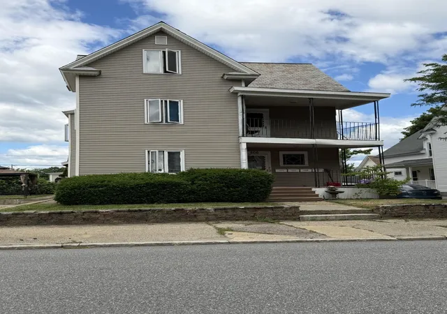 1st image of 806 Union St, Manchester, NH 03104 | MLS# 5097096