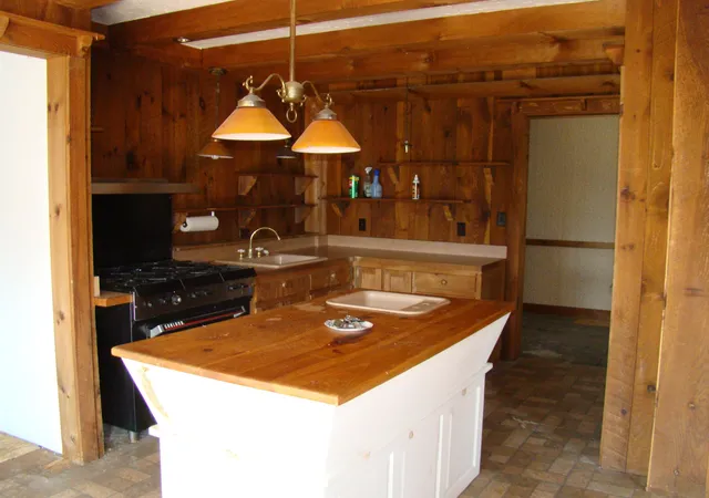 Homes for sale in Poultney, VT | 764 Thrall Rd, Poultney, VT 05764 | MLS# 5097105