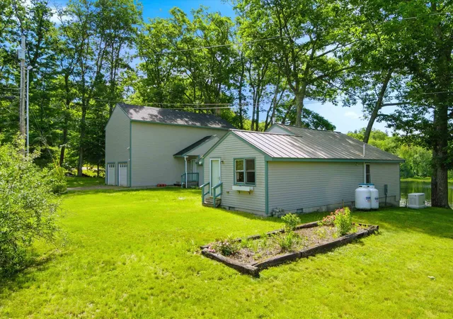Homes for sale in Andover, NH | 411 Bay Rd, Andover, NH 03216 | MLS# 5097125
