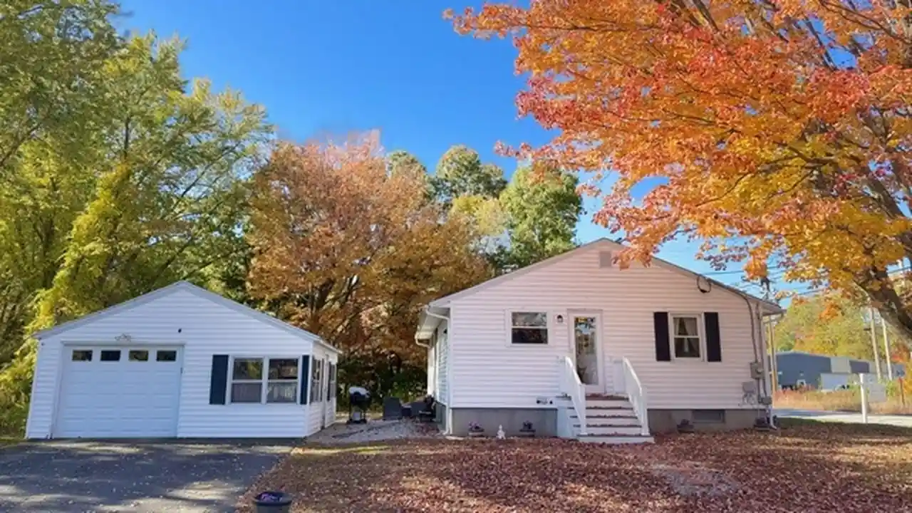 Photo 1 of Single family home for sale at 500 Donald St, Bedford, NH 03110 | MLS# 5097142 | Listing updated on 2026-10-30