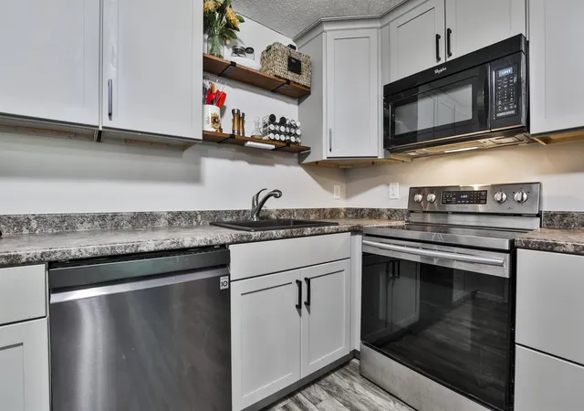 5th image of 19-32 Kimberly Dr, Merrimack, NH 03054 | MLS# 5097143