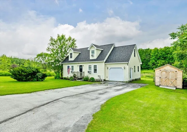 2nd image of 1 Glen Ridge Ln, Saint Albans, VT 05478 | MLS# 5097150