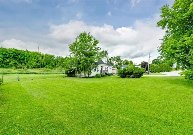 4th image of 1 Glen Ridge Ln, Saint Albans, VT 05478 | MLS# 5097150