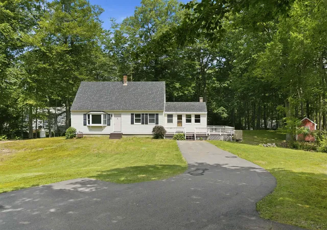 1st image of 5 Council Tree Ln, Wolfeboro, NH 03894 | MLS# 5097183