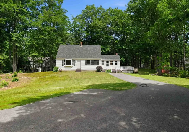 2nd image of 5 Council Tree Ln, Wolfeboro, NH 03894 | MLS# 5097183