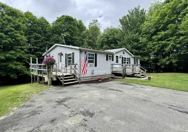 3rd image of 2276 Gore Rd, Holland, VT 05830 | MLS# 5097191