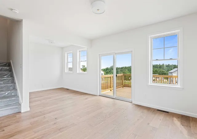 3rd image of 14 Dogwood Cir #14L Gray, Milton, VT 05468 | MLS# 5097203