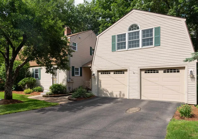 Photo 1 of Sale Pending at 130 Lindstrom Ln, Manchester, NH 03104 | MLS# 5097214 | Listing updated on 2026-08-23
