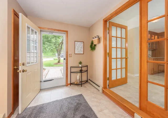Photo 4 of Sale Pending at 130 Lindstrom Ln, Manchester, NH 03104 | MLS# 5097214 | Listing updated on 2026-08-23