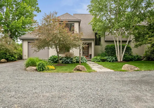 2nd image of 60 Mclane Rd #Unit 31, Stowe, VT 05672 | MLS# 5097220