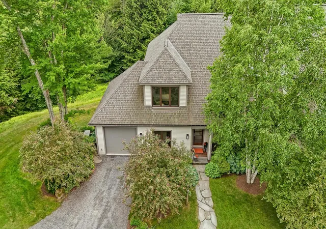 3rd image of 60 Mclane Rd #Unit 31, Stowe, VT 05672 | MLS# 5097220