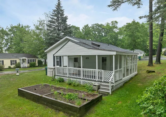 Homes for sale in Laconia, NH | 40 Hamlin Ct, Laconia, NH 03246 | MLS# 5097236