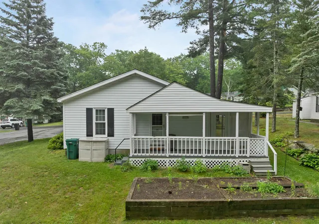 Homes for sale in Laconia, NH | 40 Hamlin Ct, Laconia, NH 03246 | MLS# 5097236