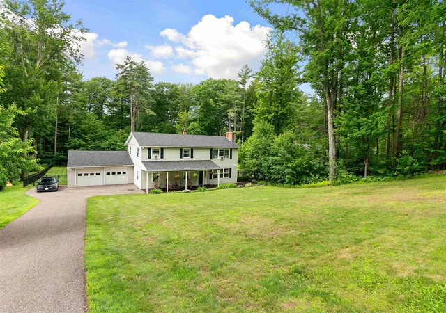 3rd image of 5 Alderbrook Rd, Essex, VT 05452 | MLS# 5097257
