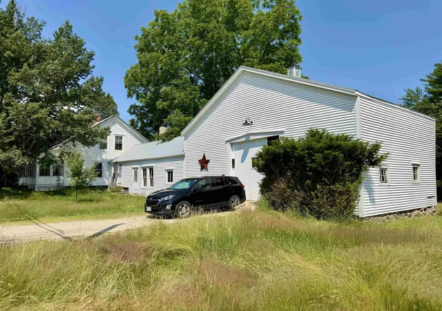 2nd image of 150 School St, Effingham, NH 03882 | MLS# 5097291