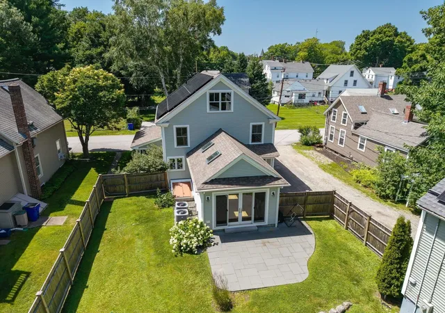Homes for sale in Exeter, NH | 34 River St, Exeter, NH 03833 | MLS# 5097329