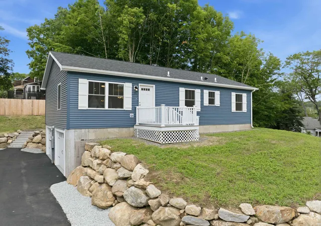 3rd image of 28 Cottage Pl, Ashland, NH 03217 | MLS# 5097334