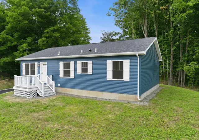 5th image of 28 Cottage Pl, Ashland, NH 03217 | MLS# 5097334