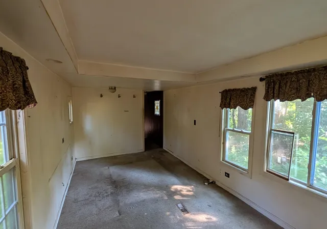 5th image of 8 Hubbard Rd, Deering, NH 03244 | MLS# 5097336