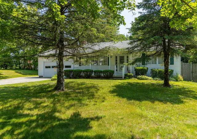 Photo 3 of Single family home for sale at 636 Court St, Keene, NH 03431 | MLS# 5097351 | Listing updated on 2026-07-10