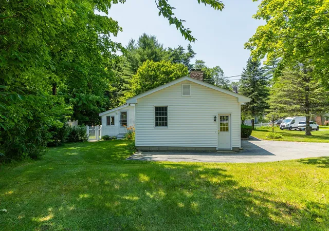 Photo 4 of Single family home for sale at 636 Court St, Keene, NH 03431 | MLS# 5097351 | Listing updated on 2026-07-10
