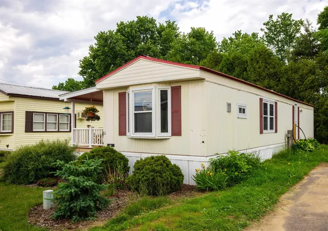 31st image of 53 North St, Colchester, VT 05446 | MLS# 5097375