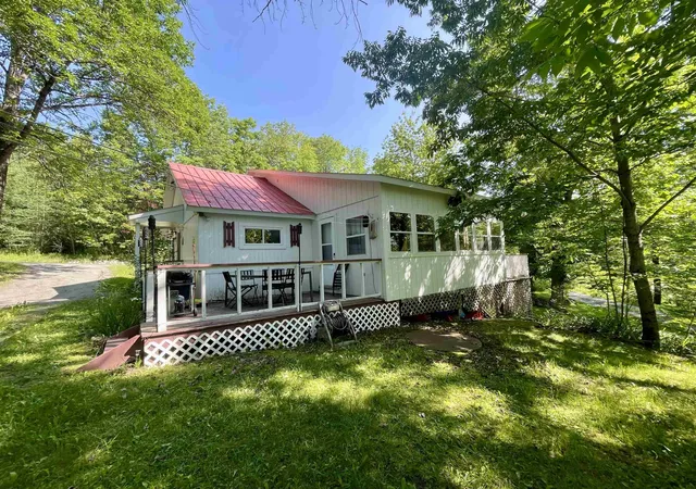 3rd image of 2408 Shadow Lake Rd, Concord, VT 05824 | MLS# 5097382