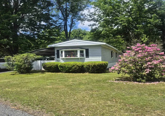 Homes for sale in Claremont, NH | 11 Angela Pl #11, Claremont, NH 03743 | MLS# 5097386