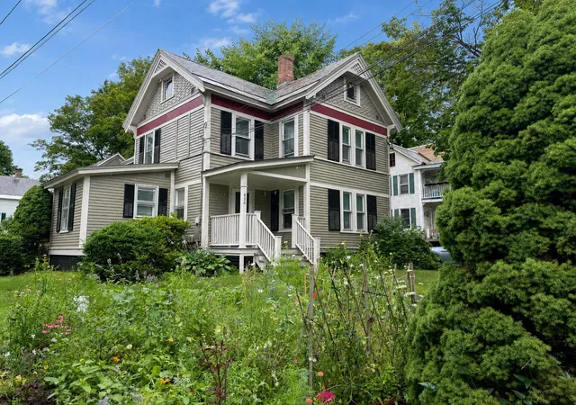 Photo 1 of Sale Pending at 820 Western Ave, Brattleboro, VT 05301 | MLS# 5097400 | Listing updated on 2026-09-17